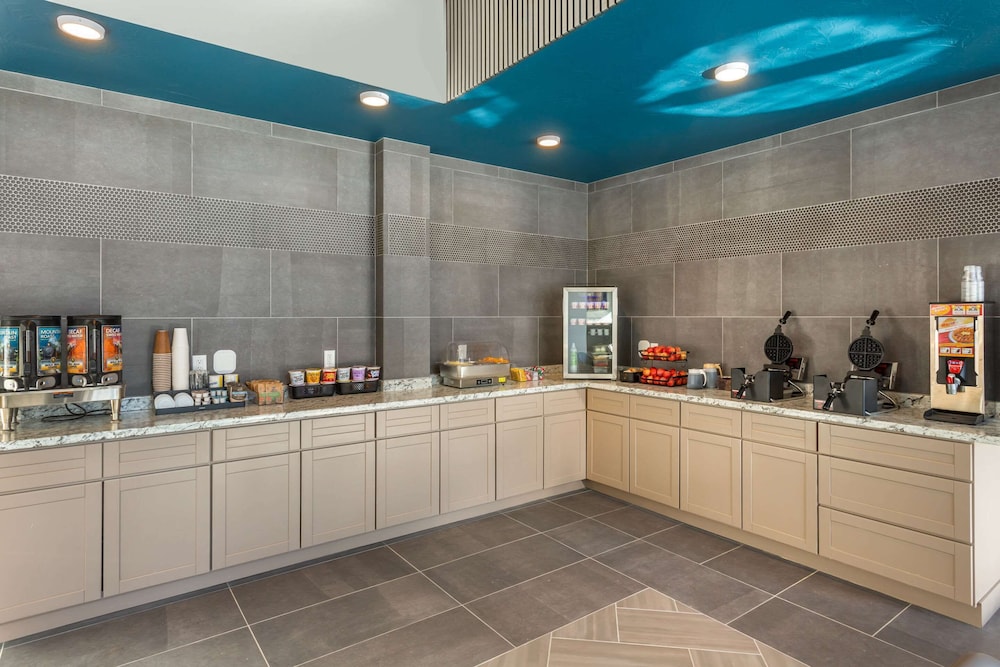 The Valor, an Ascend Collection Hotel