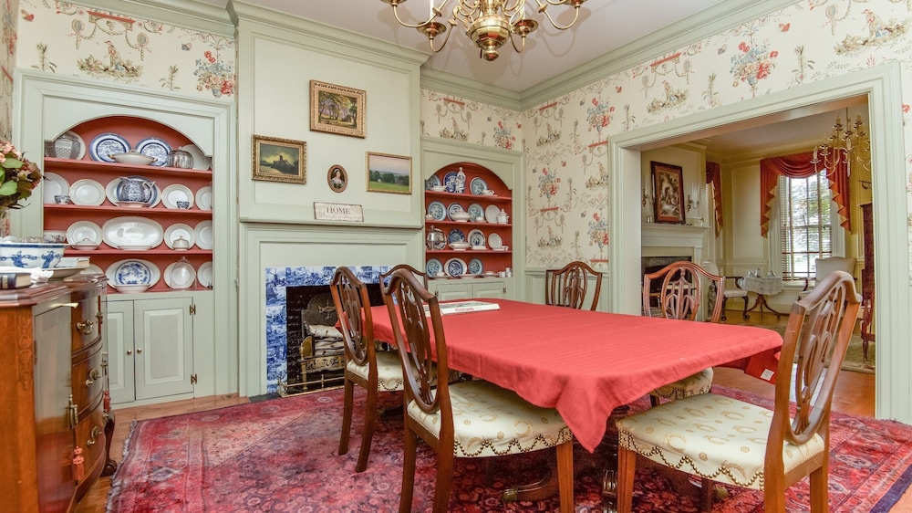 Emma's Bed and Breakfast
