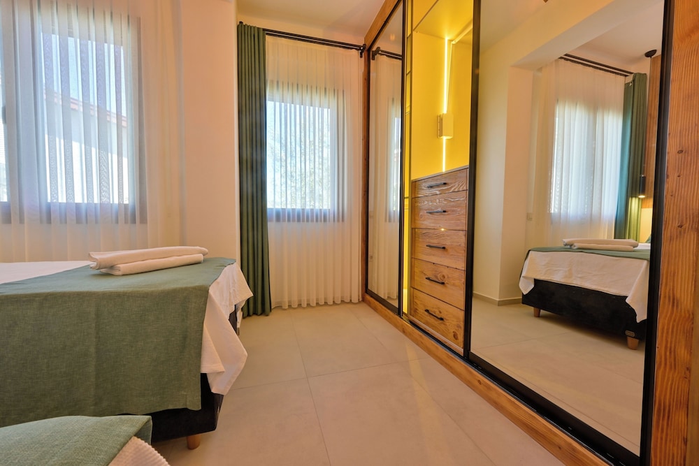 Hi Life Suites