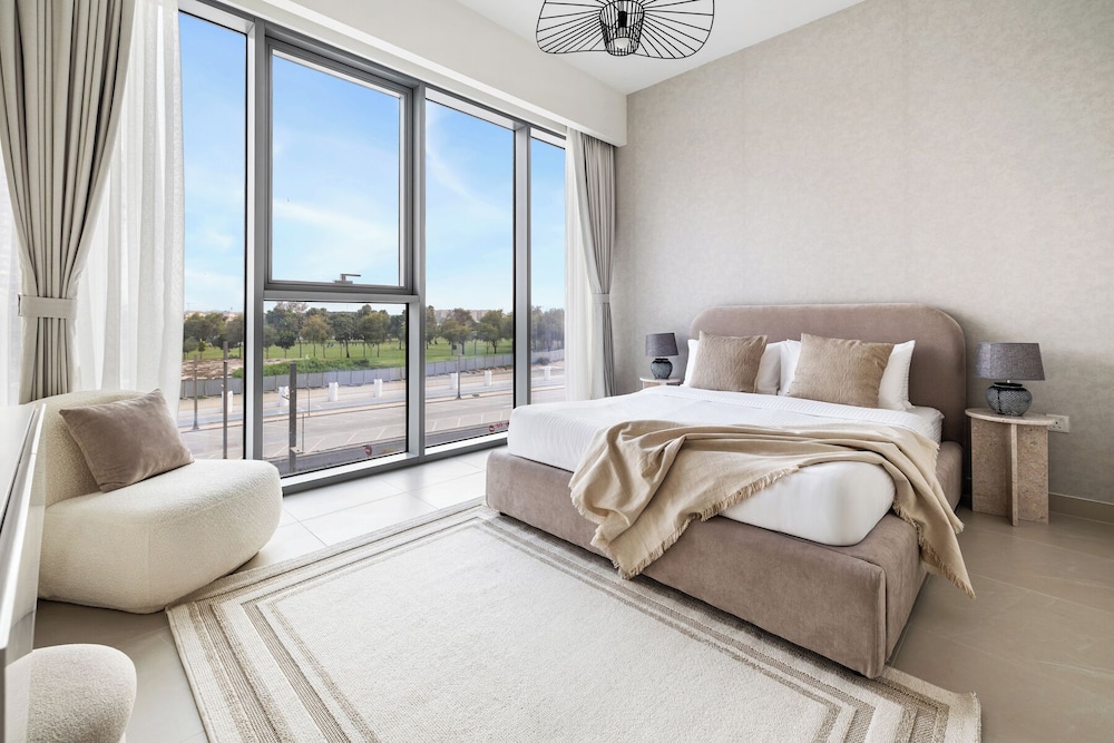 2BR Apartment Near Downtown Dubai Mall