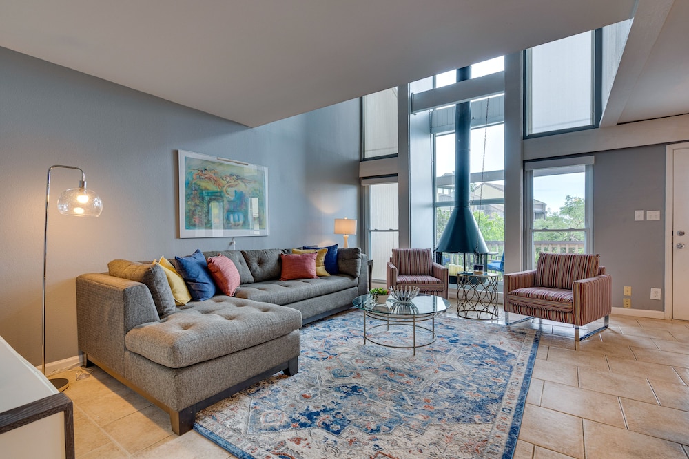Modern Point Venture Vacation Rental w/ Deck! - Property Image 14