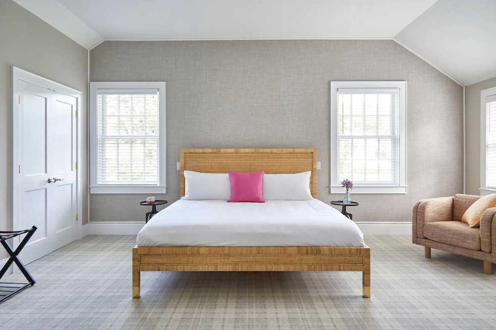 The Kent Collection - The Firefly Inn