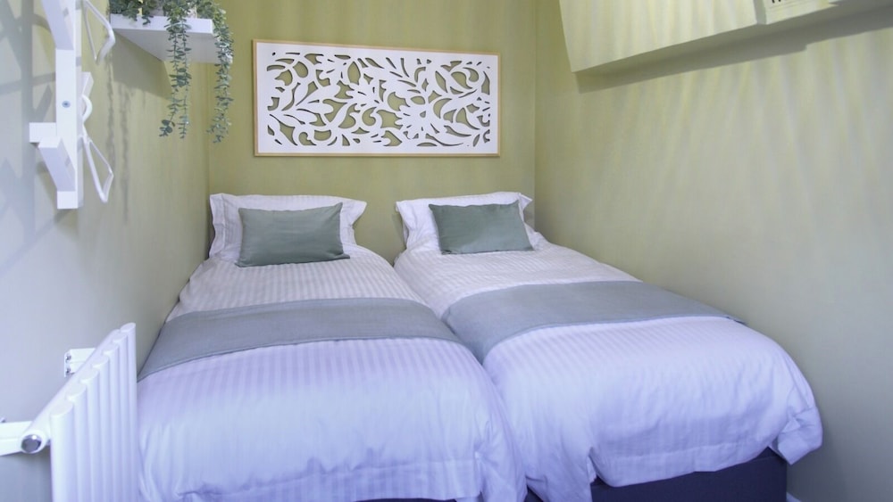 Knightstone Apartment