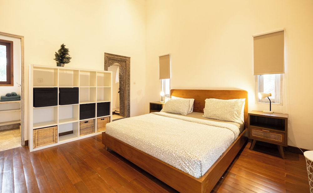 Charming Two Bedroom Villa Near Seminyak
