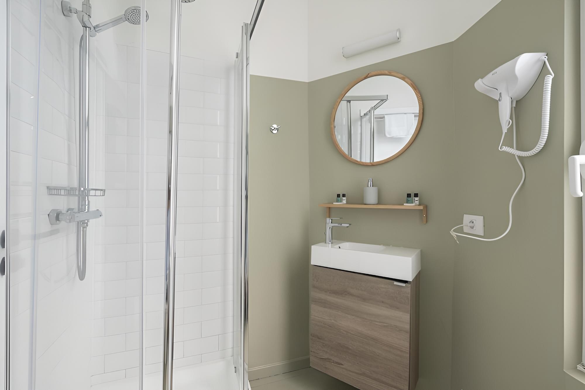 The Black Pants in Antwerp