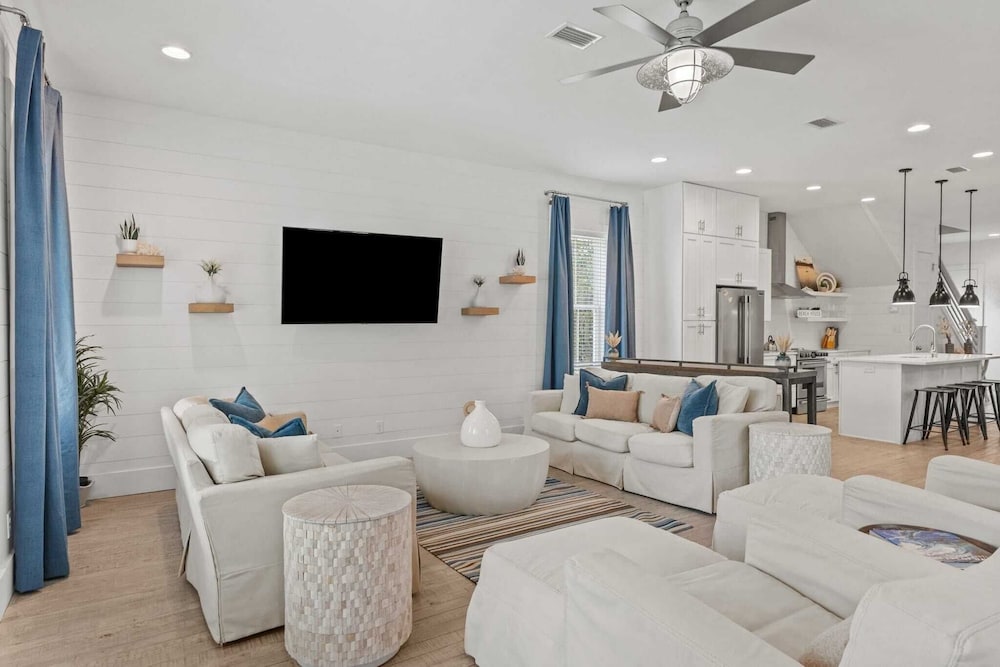 The Flying Pig by Avantstay Private Pool + EV Charger Blue Mountain Luxury