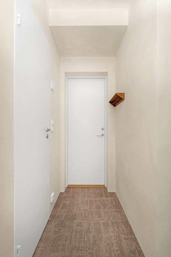 Central Guest House - Private Bathroom