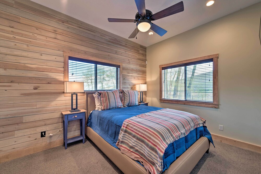 Renovated Historic Cabin ~ 25 Miles to Park City! view 5