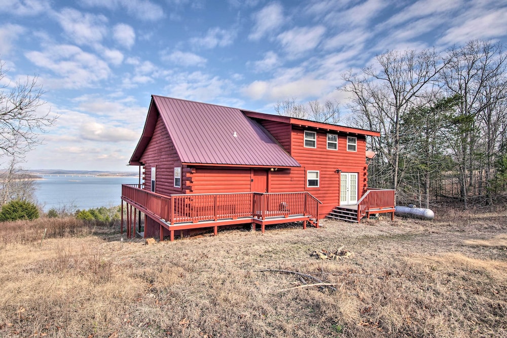 Elizabeth Vacations - Large Cabin w/ Deck Overlooking Norfork Lake! - Property Image 10