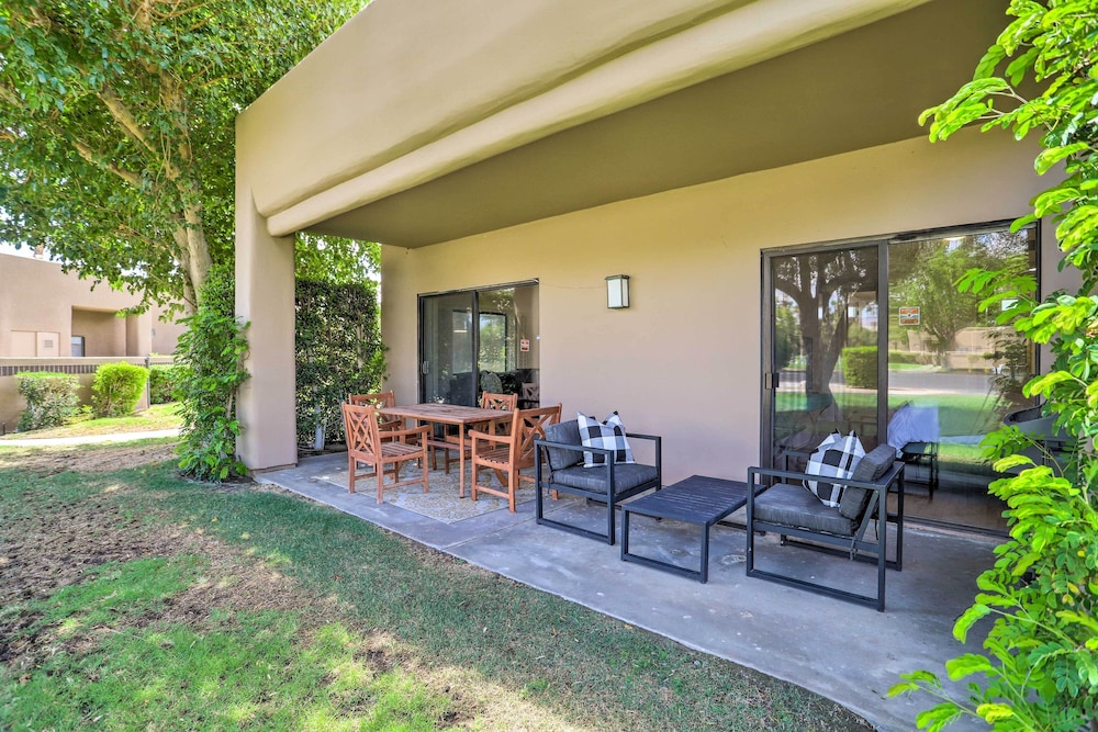 Cathedral City Condo w/ Pool & Golf Access!
