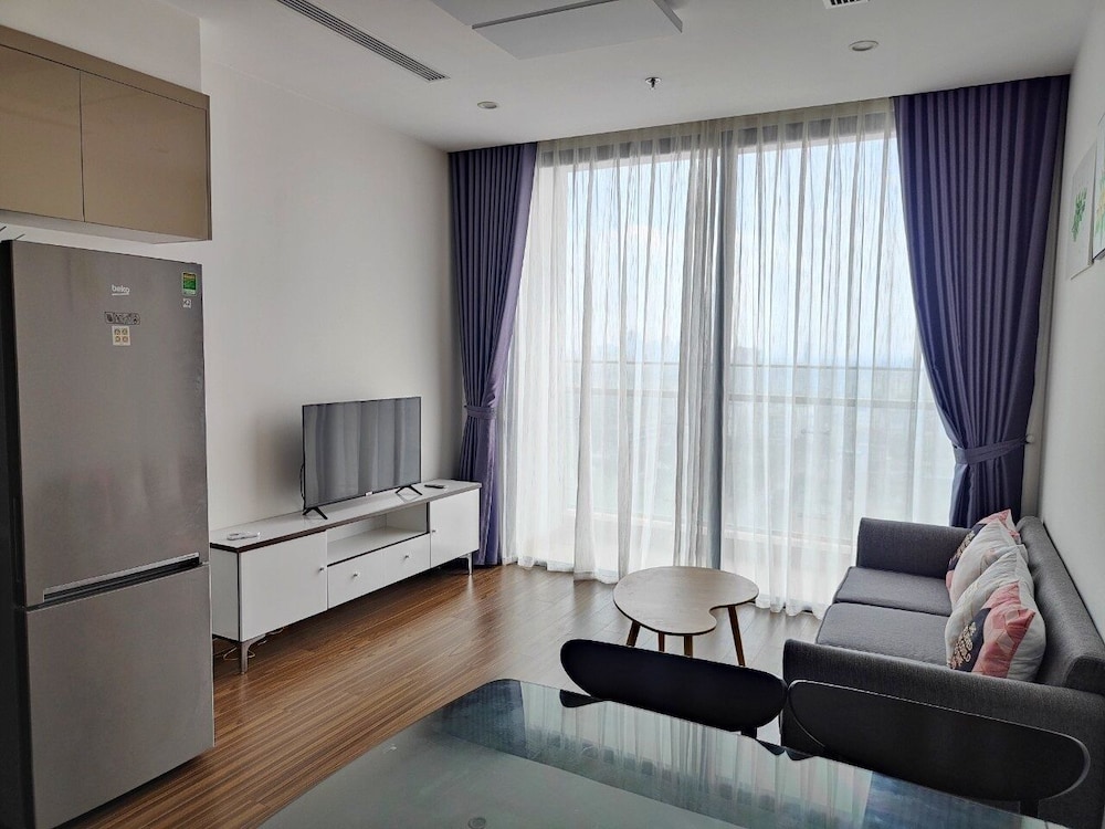 Vinhomes West Point Residence