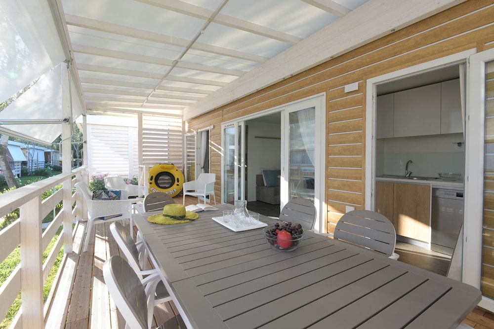Isamar Holiday Village