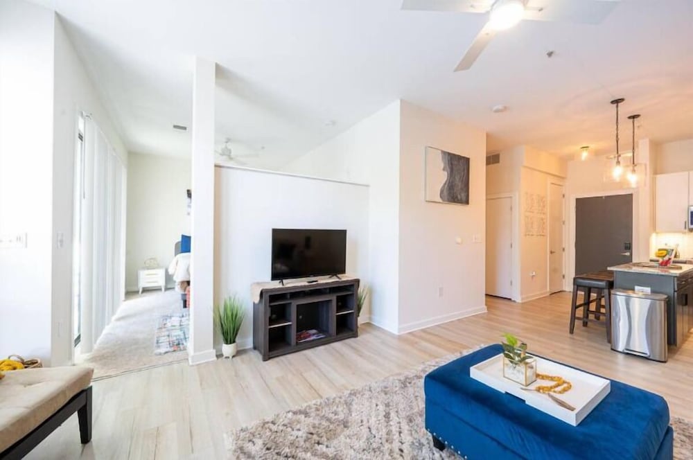 Luxury Apartment Uptonw Wi-Fi Gym 233