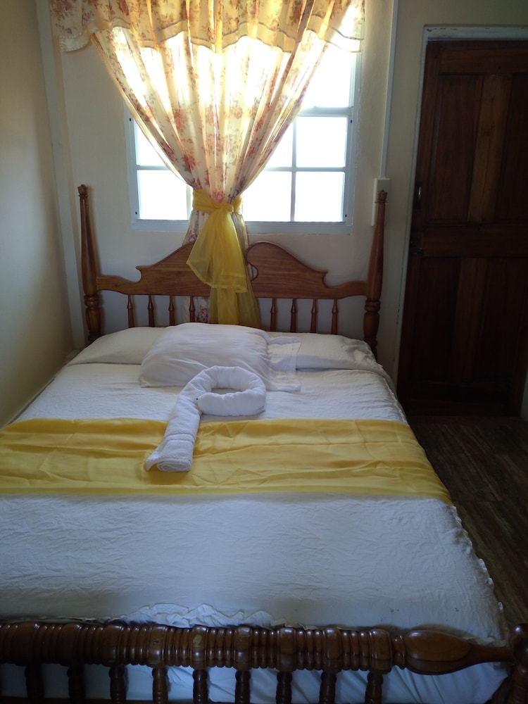 Belize Vacations - Pal's on the Beach - A Gold Standard Hotel - Property Image 22