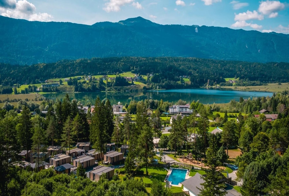 Luxury Chalet With ac Near Pressegger See