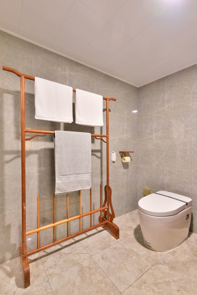 Isvara Flowing Ocean Guesthouse