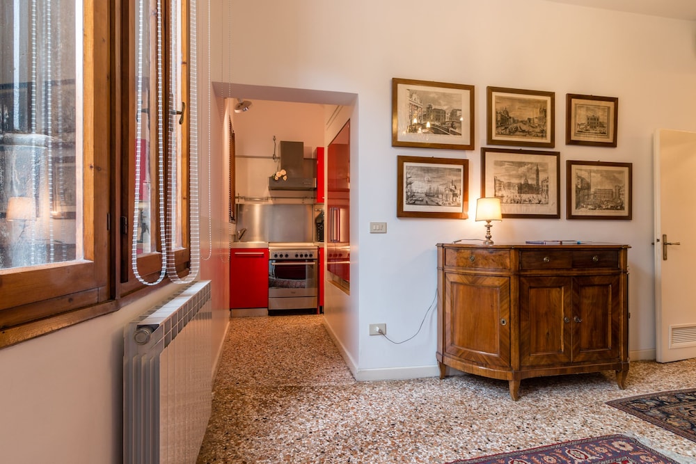 Ca' Barbo Romantic Apartment in Venice