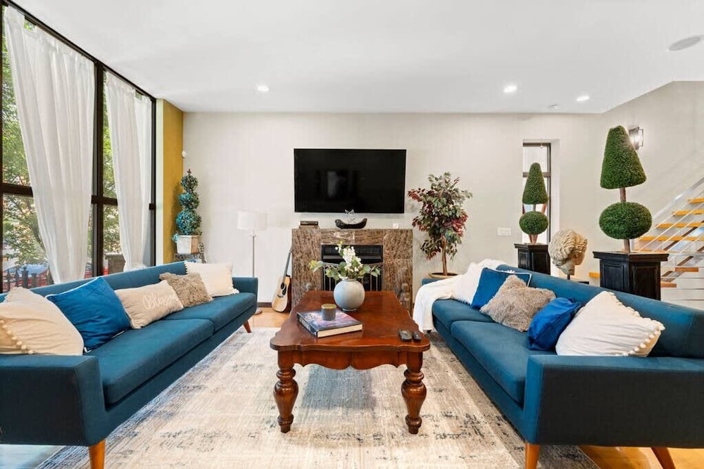 Zen Oasis of Elegance Expansive Executive Home