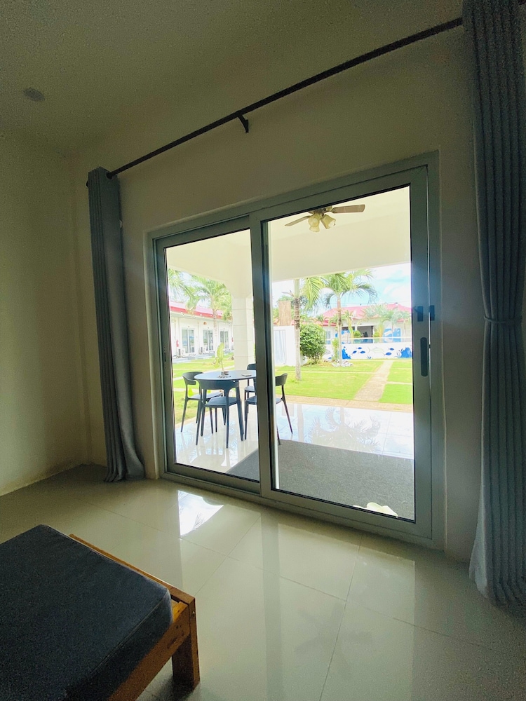 Green Mango Resort