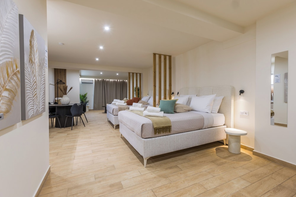 Raise Thiseio Stylish Living