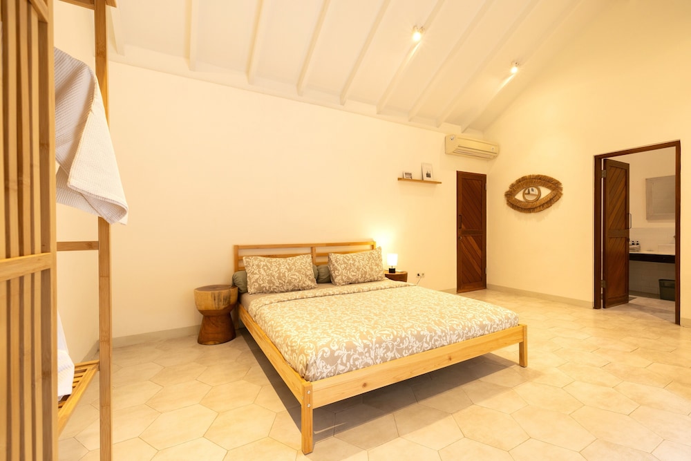 Charming Two Bedroom Villa Near Seminyak