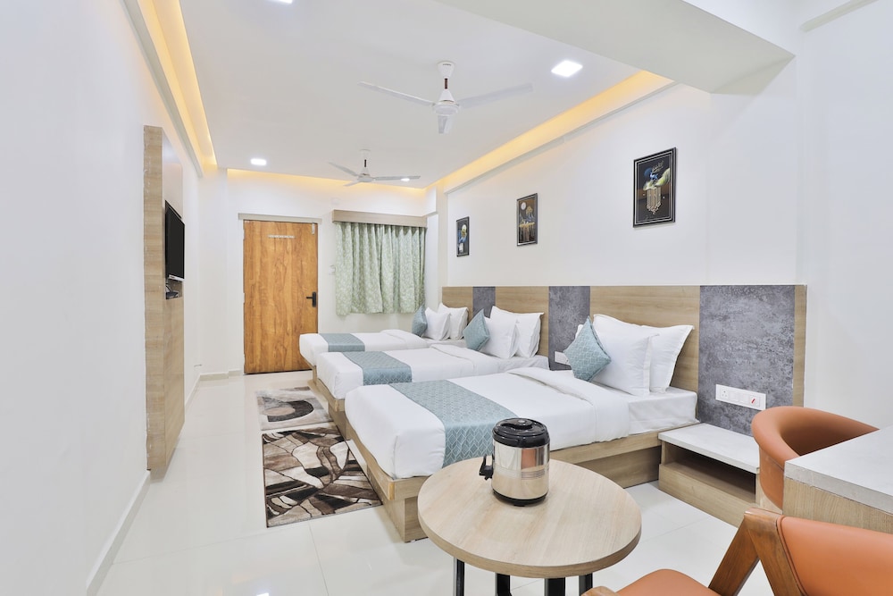 Hotel SR Radhey