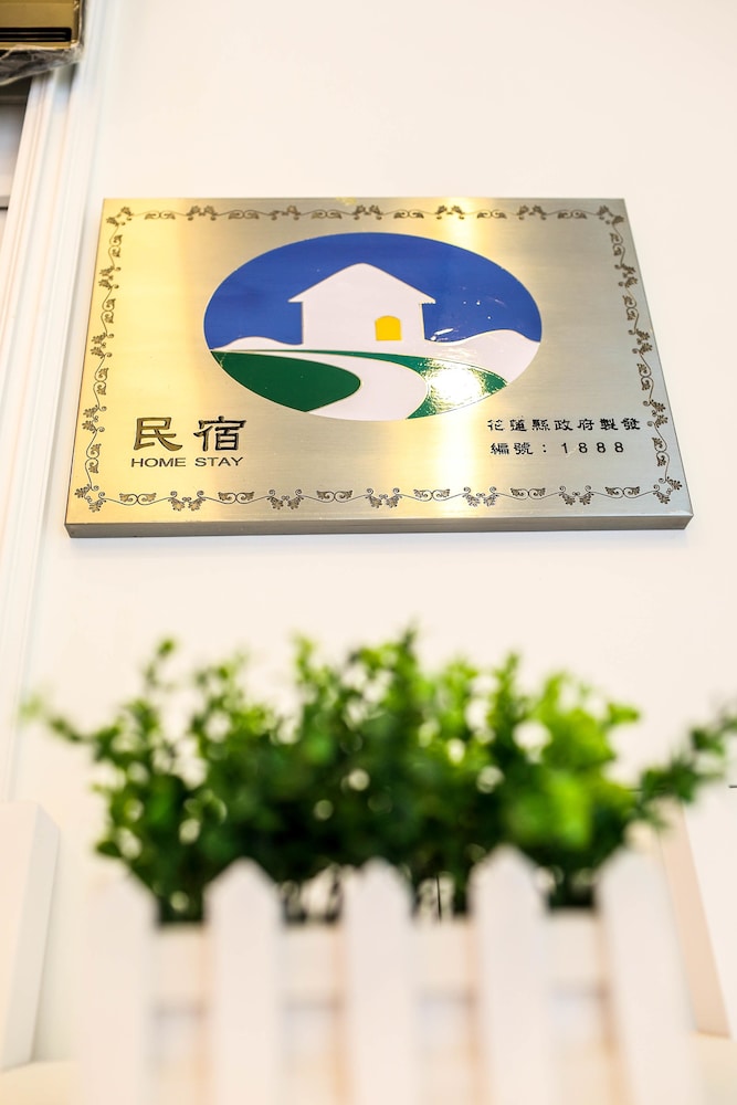 Happiness station B&B