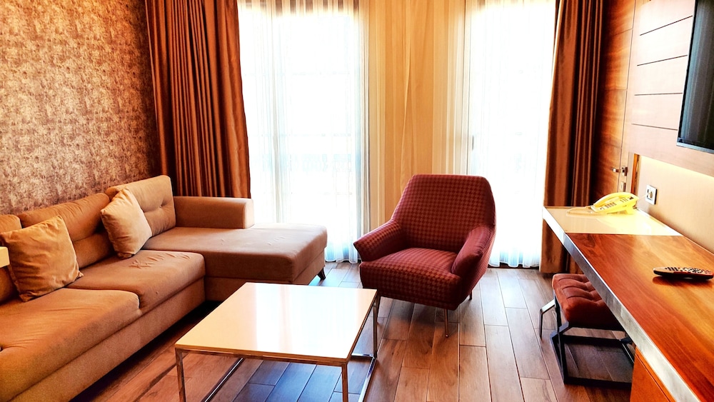 Old Port Otel - Image 37