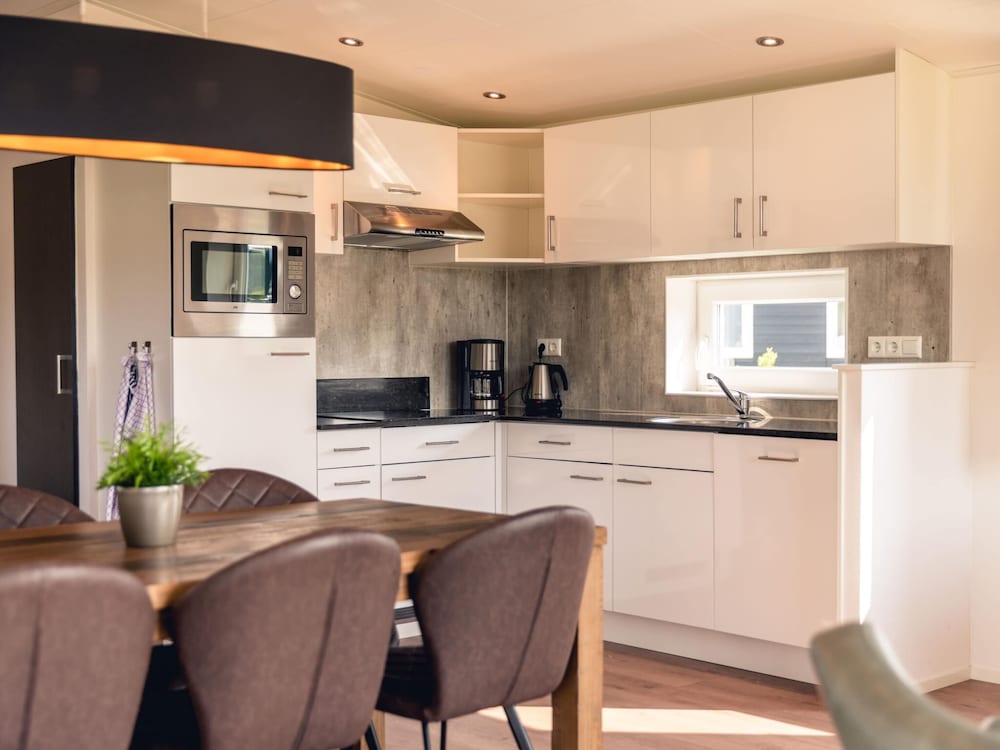 Welcoming Holiday Home With Garden view 3