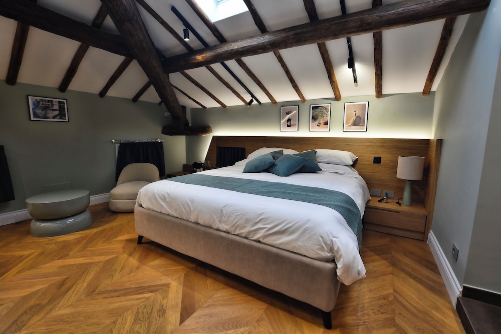 Corte Sospesa Guest House & Spa