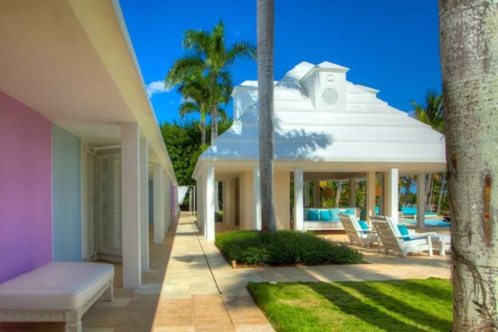 Casa Feliz by Unlimited Luxury Villas