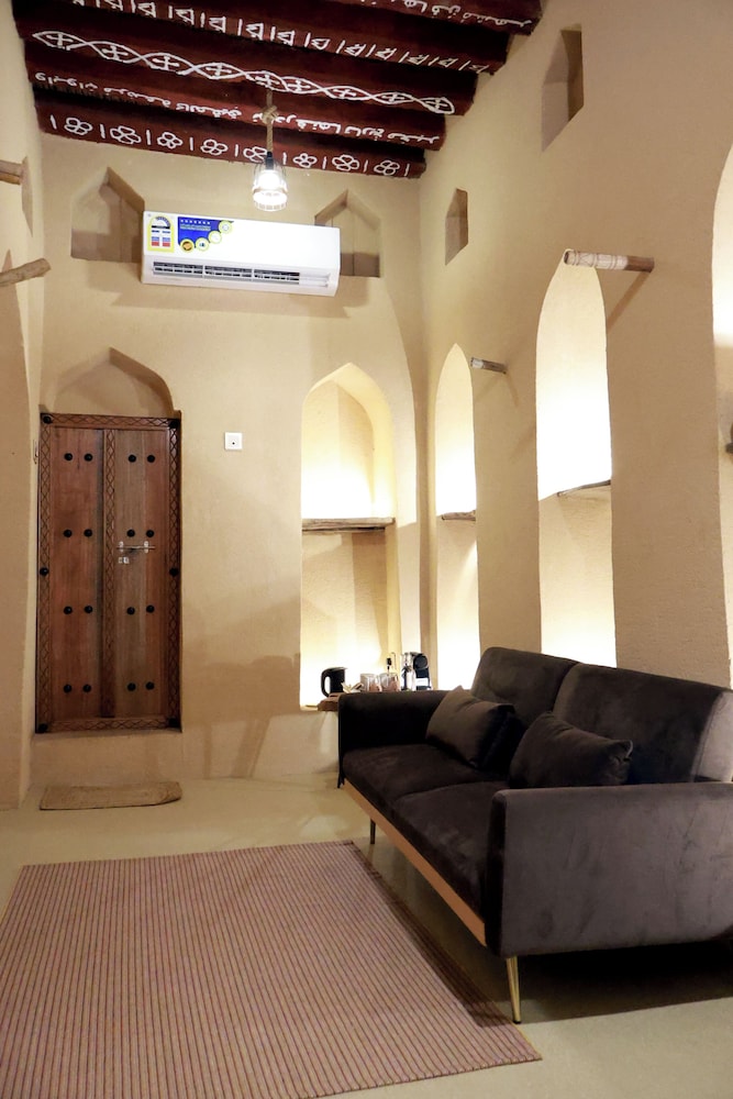 Bait Al Muallem by Nomad Inn