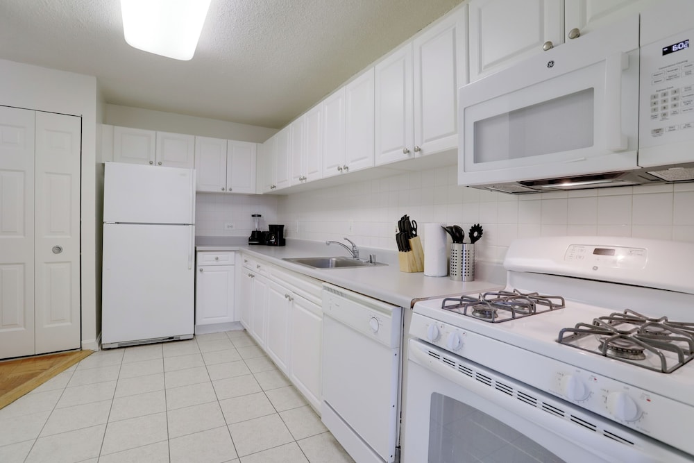 Convenient Apt Near Airport