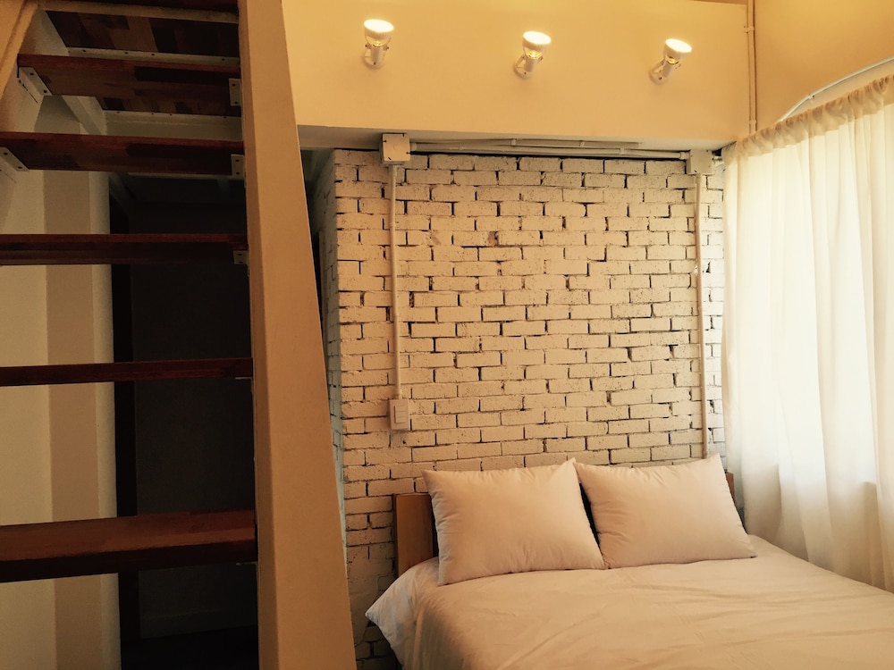 House740