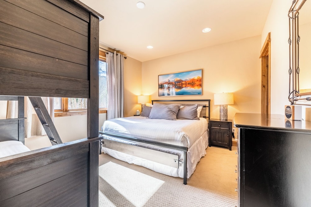 223 Caravelle Drive