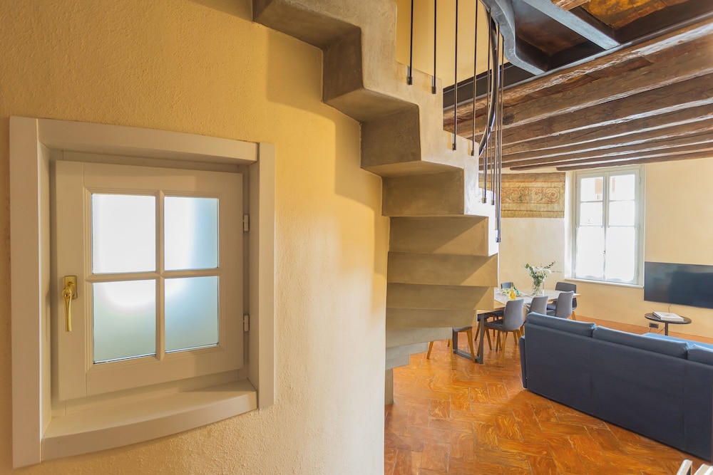 Antiche Mura by Rent all Como