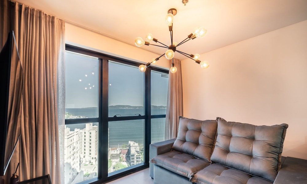 MHF II Apts Variados em Prédio com Vista para o Mar em Itapema