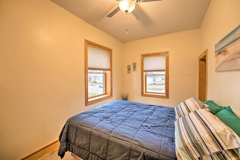 All-season Grand Haven Getaway With Deck! view 4