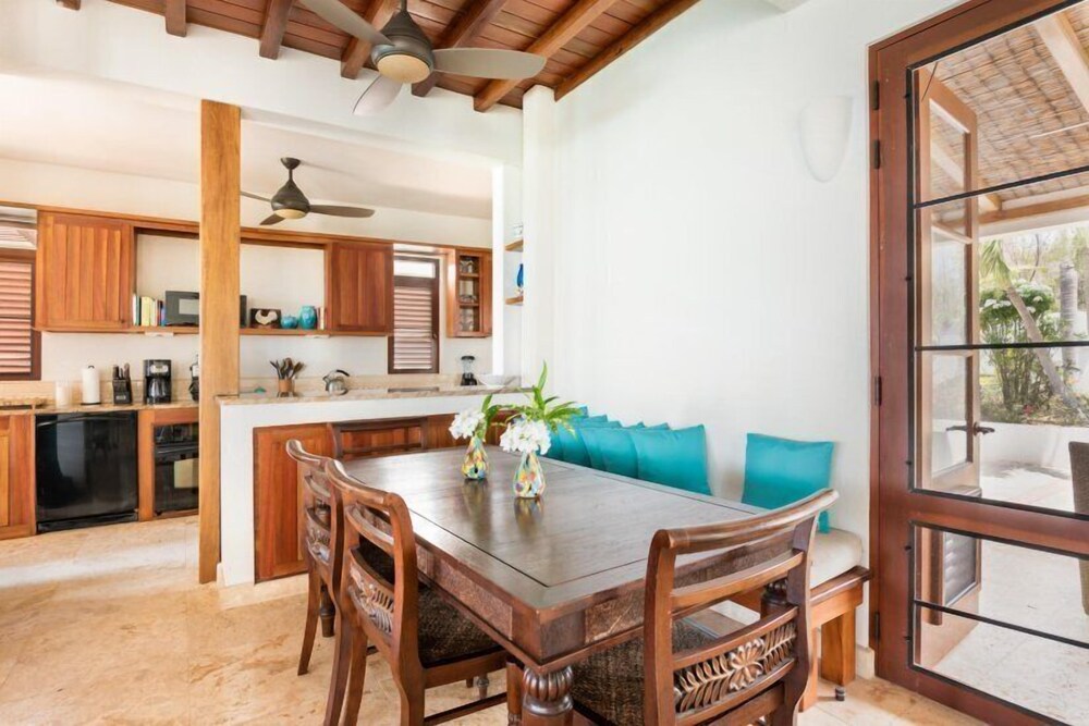 Villa Black Pearl