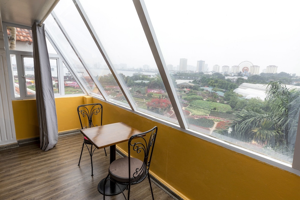 Em Am Homestay - West Lake