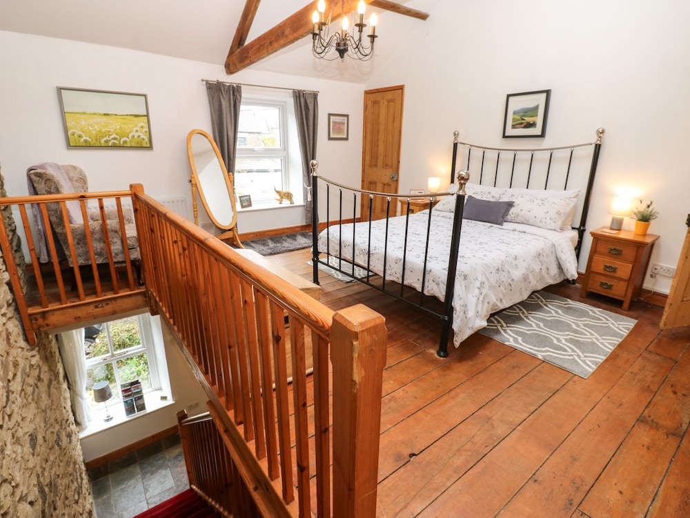 Wayside Cottage view 2