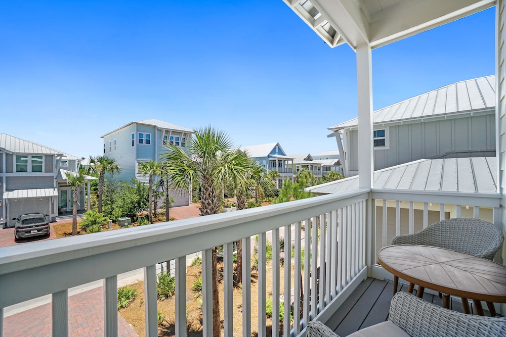 Prominence on 30A by Panhandle Getaways