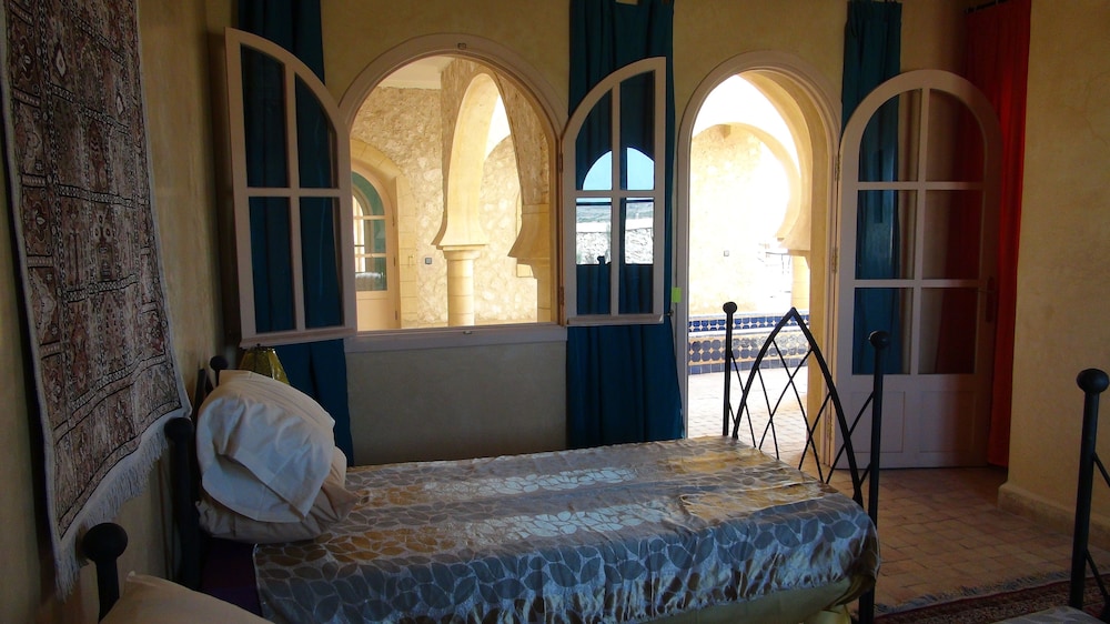 Photo 8