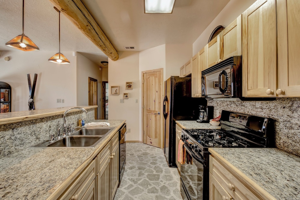 Blue Lake Lodge by Ruidoso Vacation Rentals