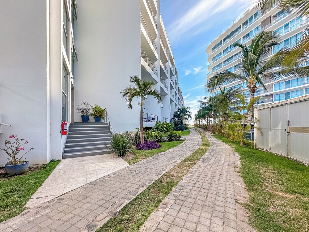 ARIA Residence Beachfront luxury