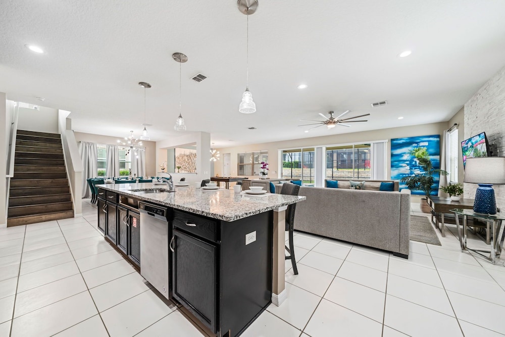 9014 Sunshine Ridge Loop