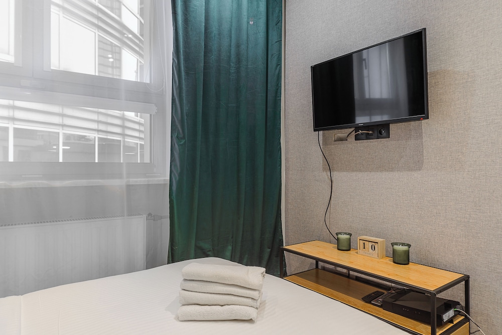 Lumina comfy studio near WeWork view 2