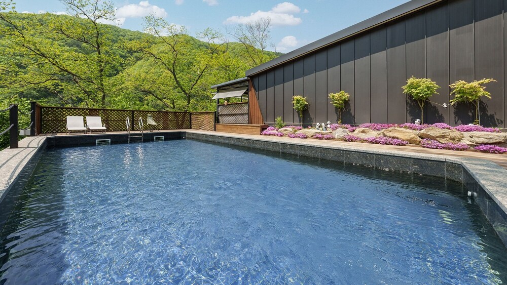 Gapyeong On The Hill Pool Villa
