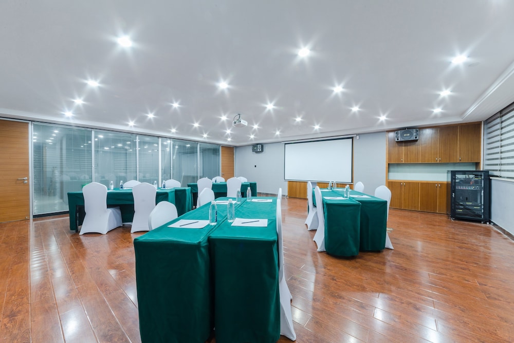 Golden Tulip Wuhan Wangjiawan