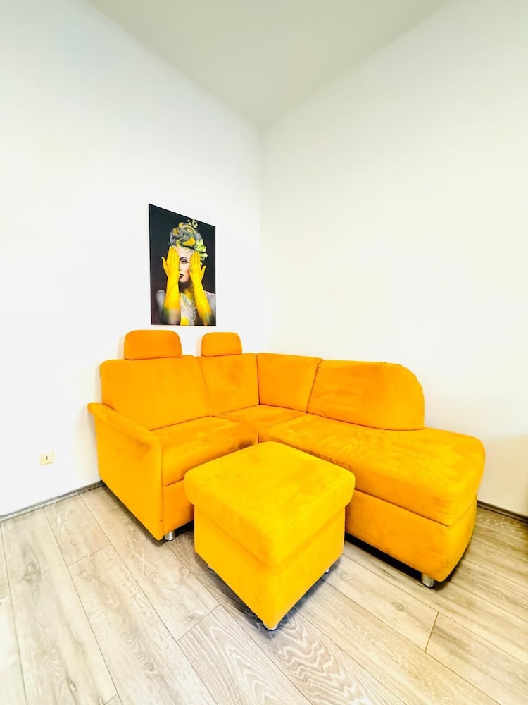 Affordable Cozy 3BR Apt Near FAC Platz